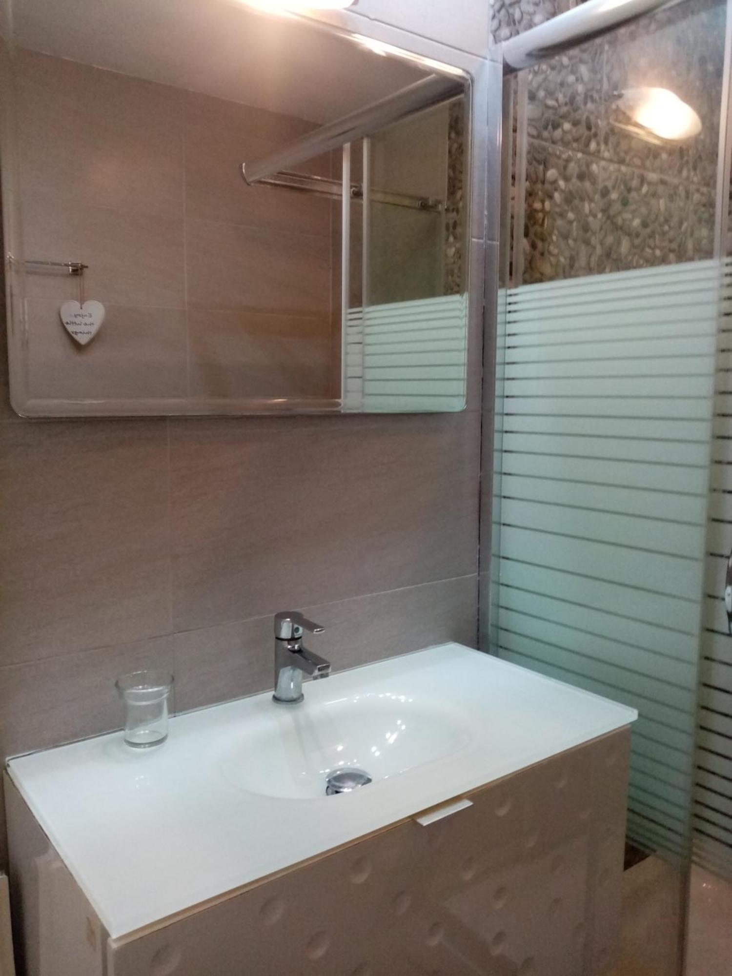 Maria'S Apartments Pigí Стая снимка